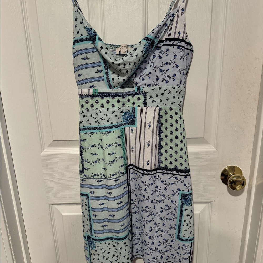 Loft Twist w open front peak a boo front sundress Size 4, Blue, teal, mint green - Picture 4 of 6